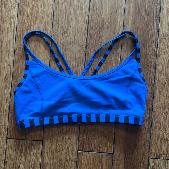 Lululemon - Picture 1 of 4